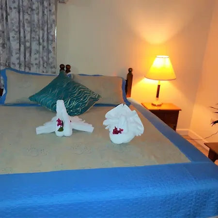 Paradise Inn-3
