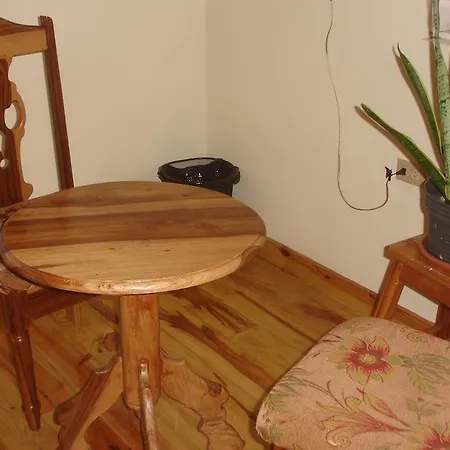 Finjam Cottage-2